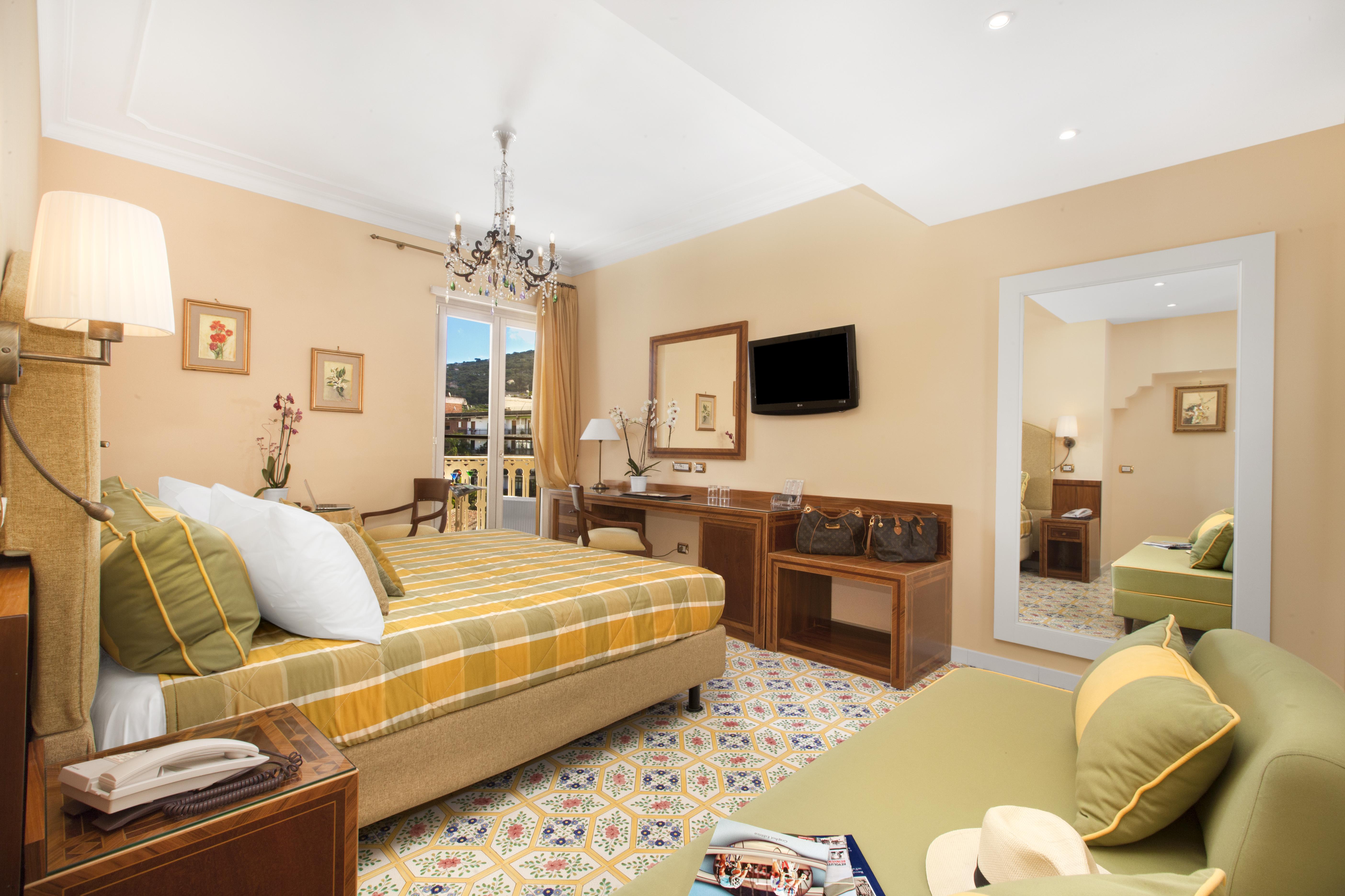 Hotel Antiche Mura Сорренто Екстер'єр фото