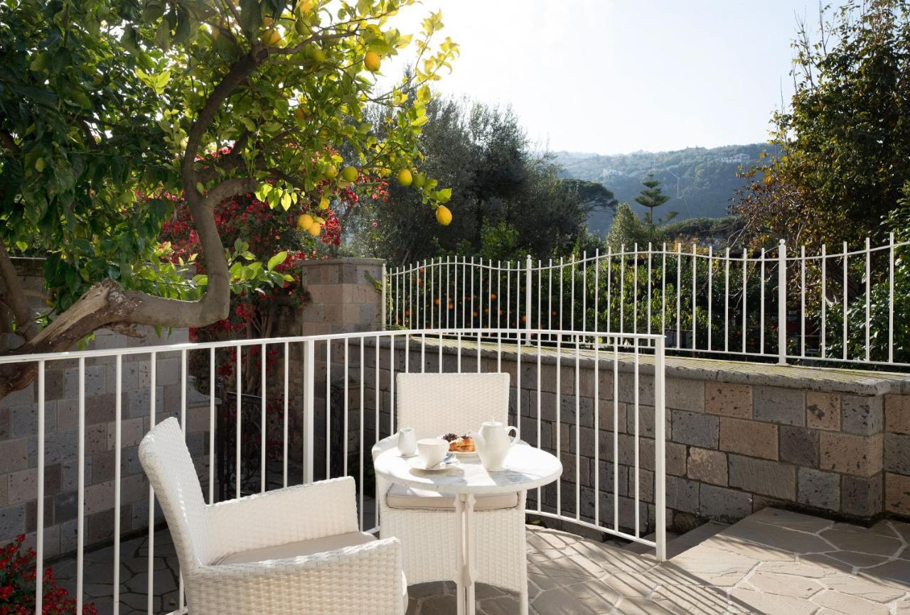 Hotel Antiche Mura Сорренто Екстер'єр фото
