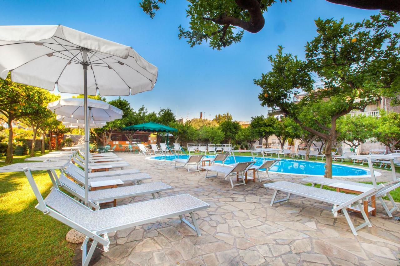 Hotel Antiche Mura Сорренто Екстер'єр фото