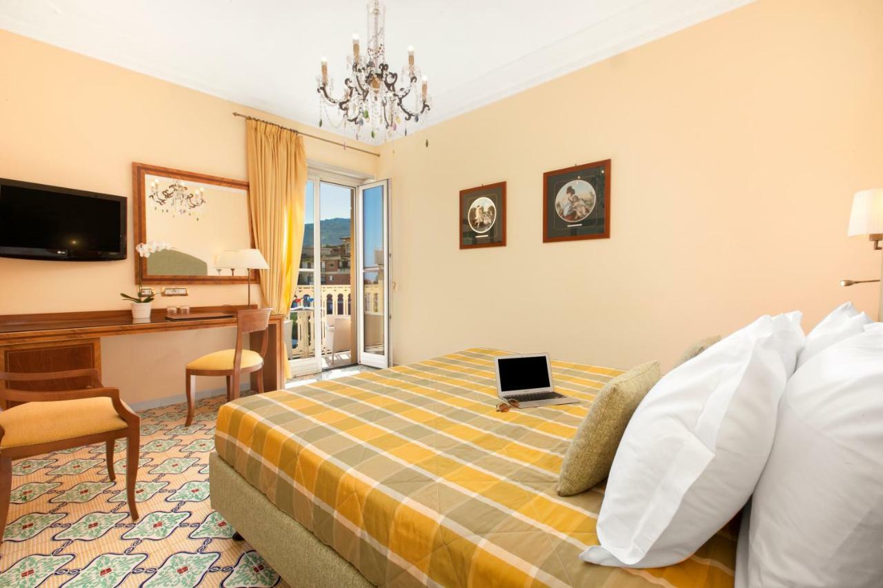 Hotel Antiche Mura Сорренто Екстер'єр фото