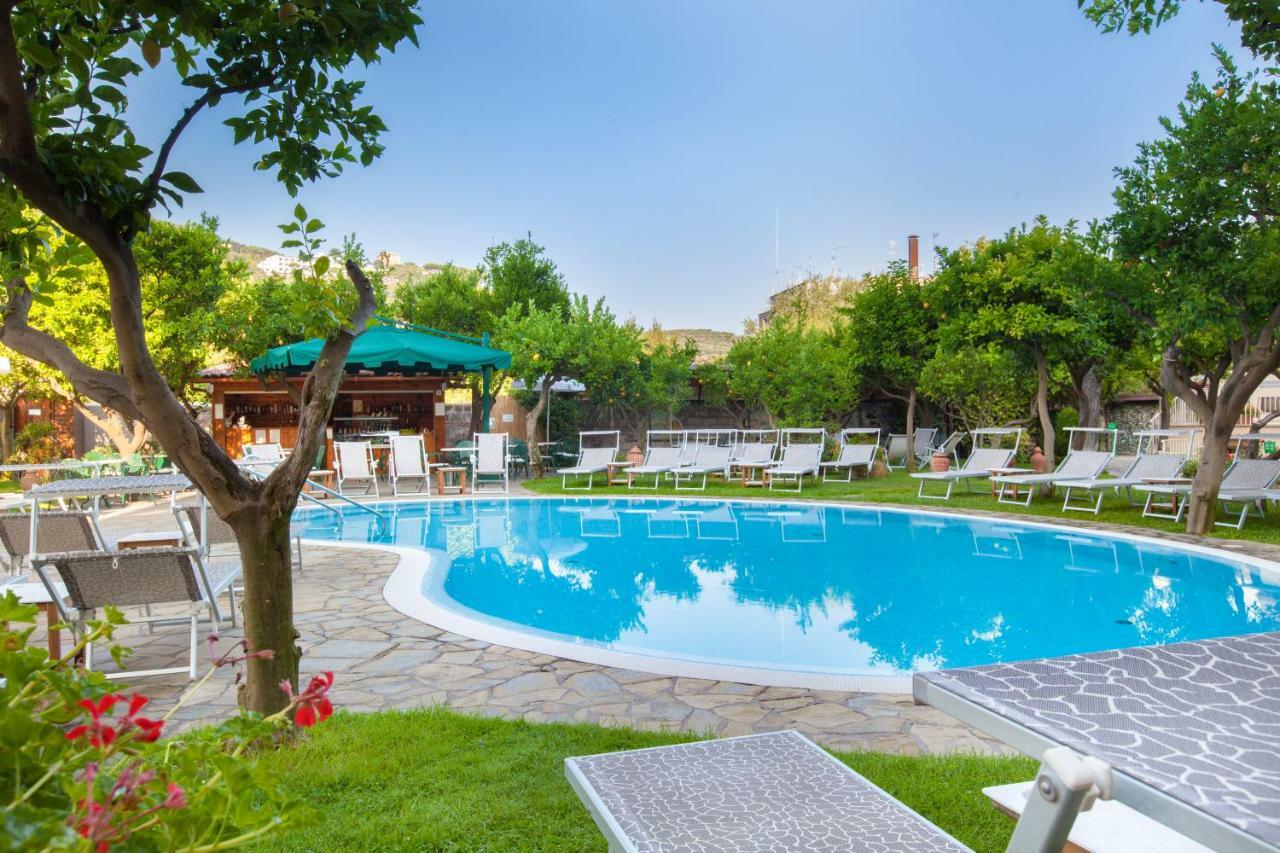 Hotel Antiche Mura Сорренто Екстер'єр фото