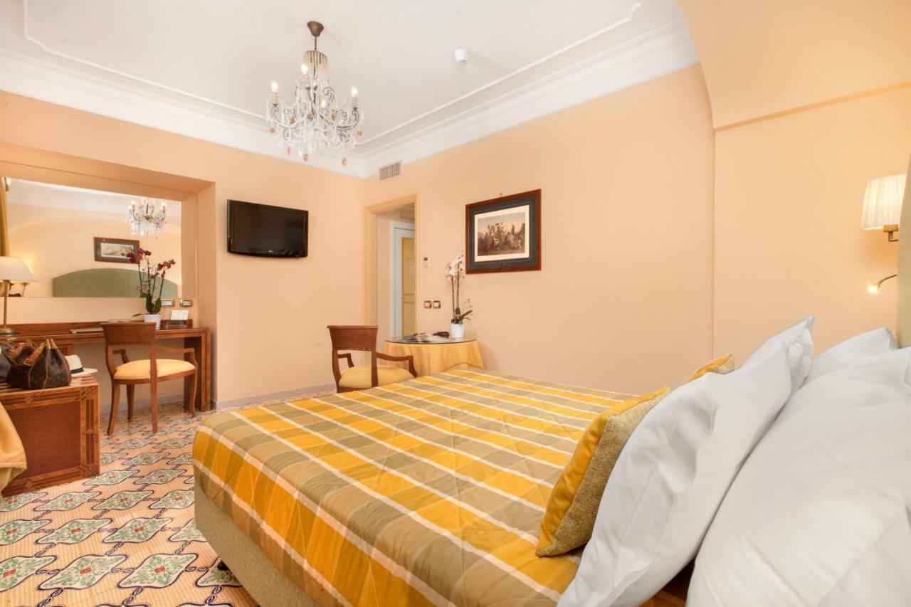 Hotel Antiche Mura Сорренто Екстер'єр фото