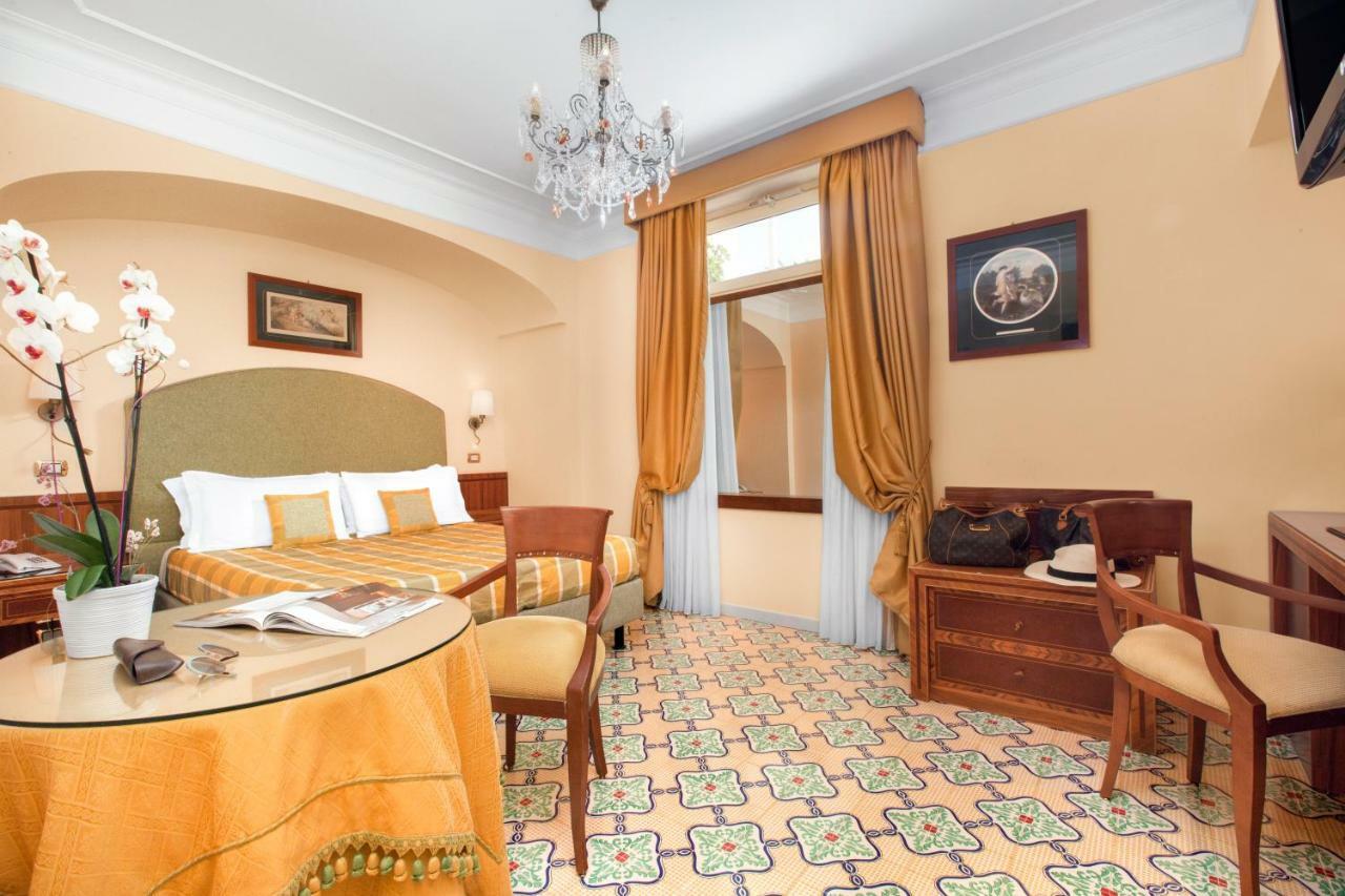 Hotel Antiche Mura Сорренто Екстер'єр фото